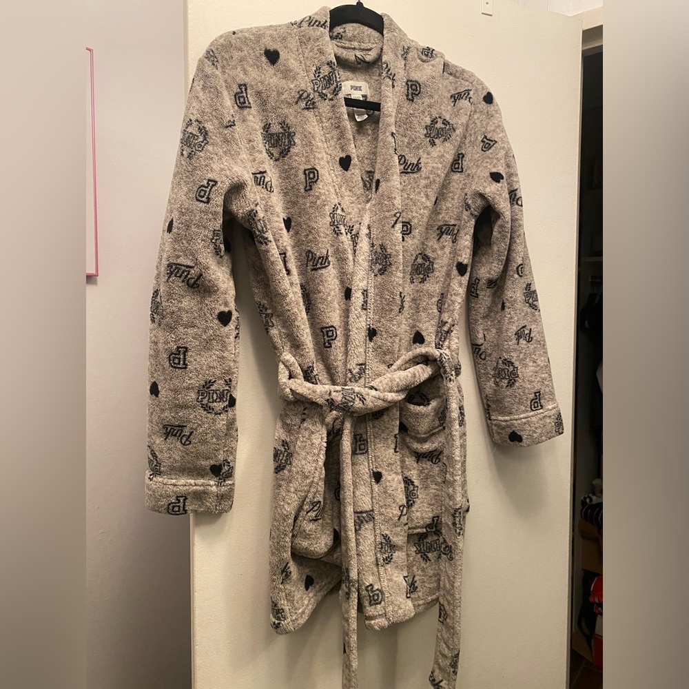 Victoria Secret Pink robe